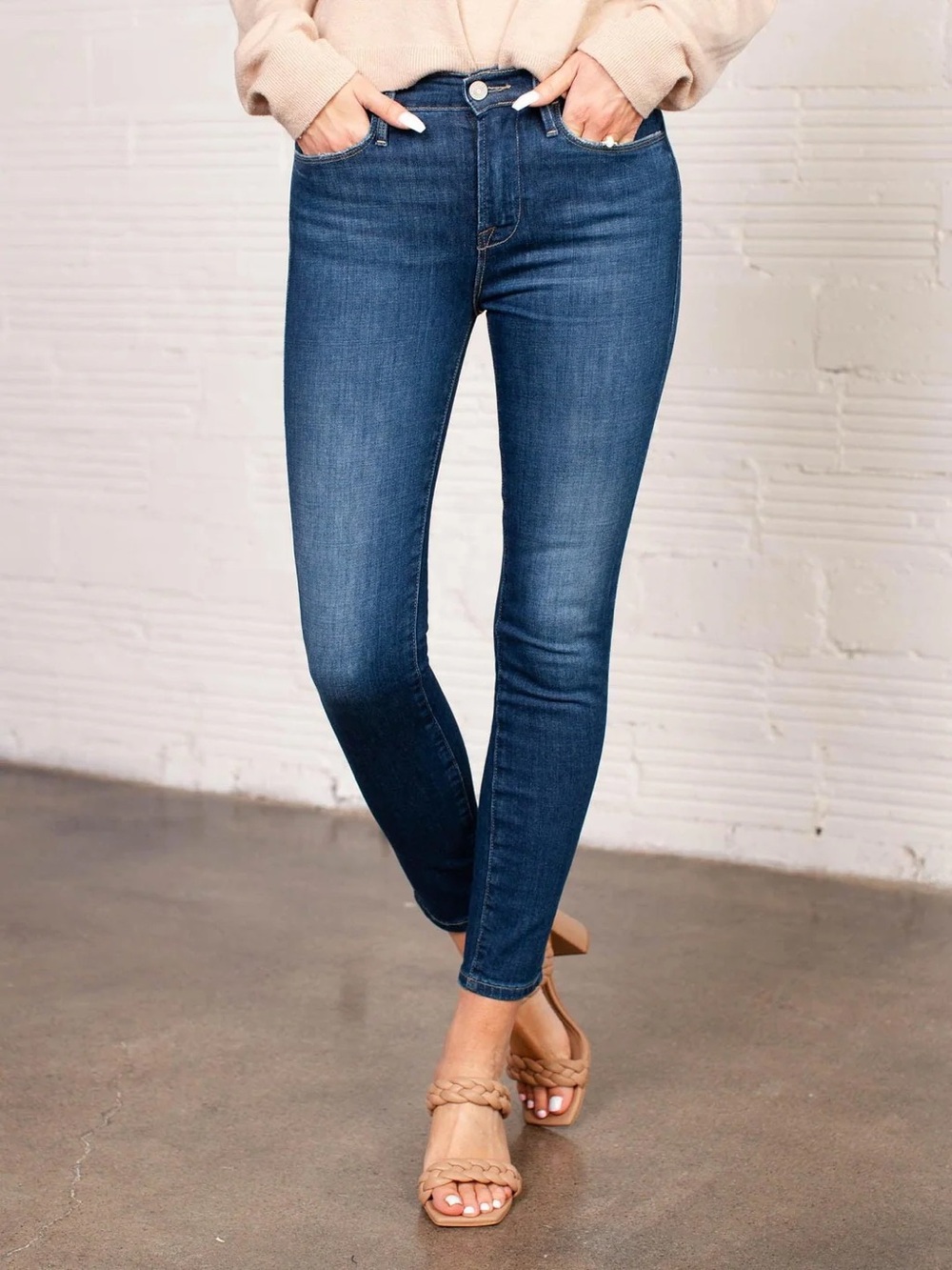 Frame denim Le High Skinny Crop dark wash size 27